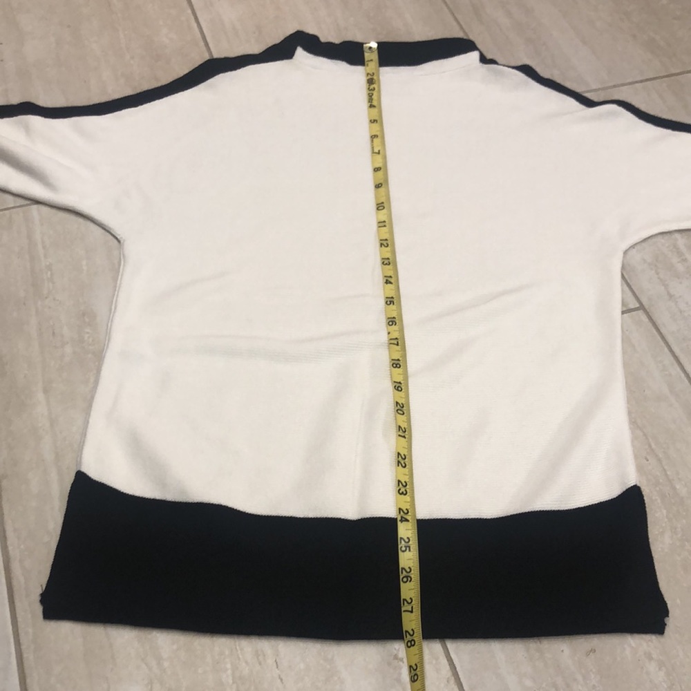 Chico’s Zenergy Sweater - Picture 7 of 9